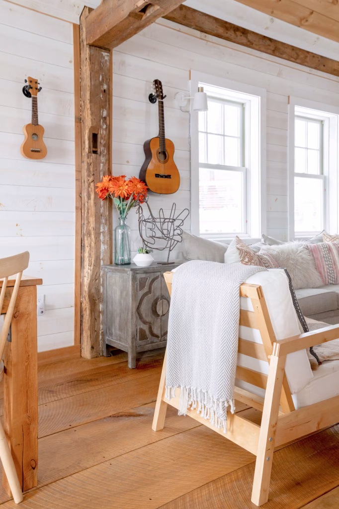 Modern Doesn’t Ruin Farmhouse Style