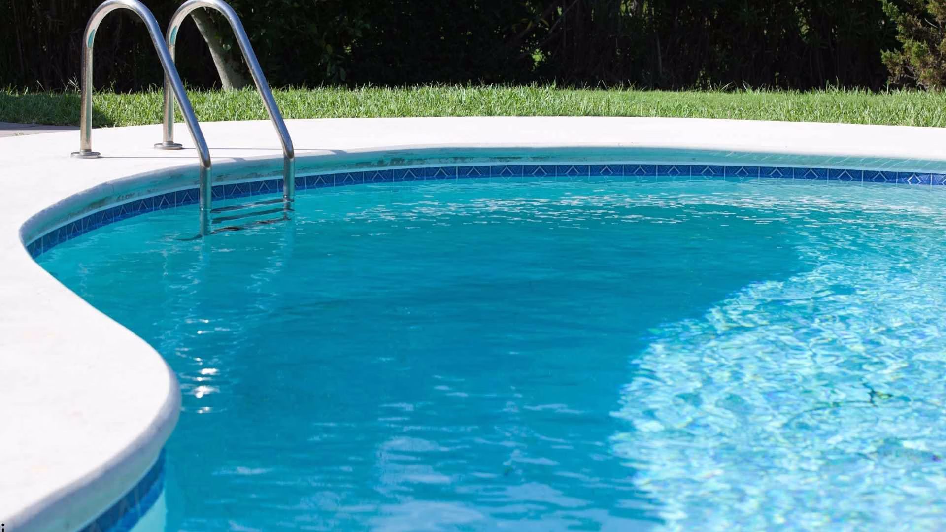 How to Improve the Efficiency of Your In-Ground Pool Heater